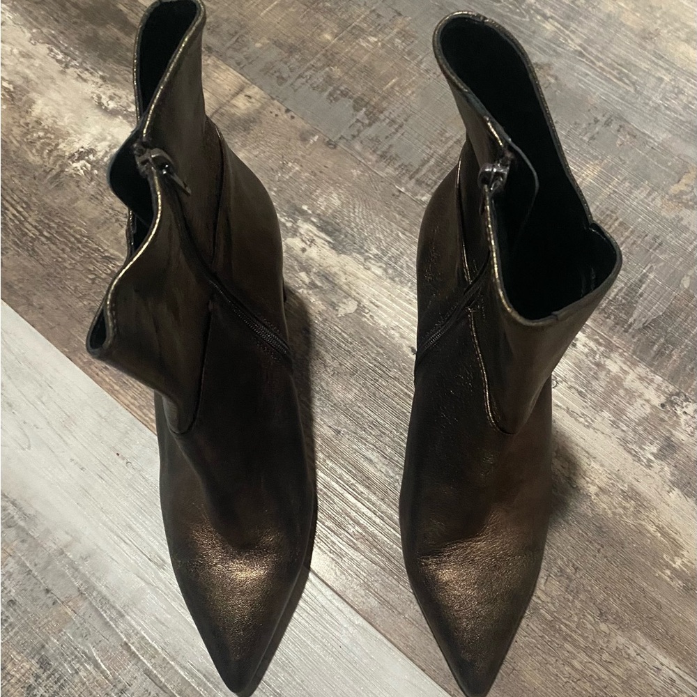 Marian Metallic Bronze Ankle Booties NWOT